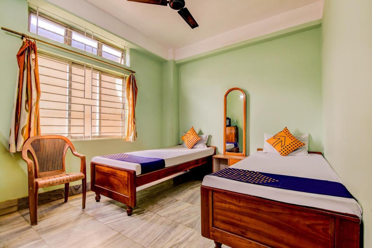 Oyo 63538 Hotel Lotus 1 Khanapara Habitación foto