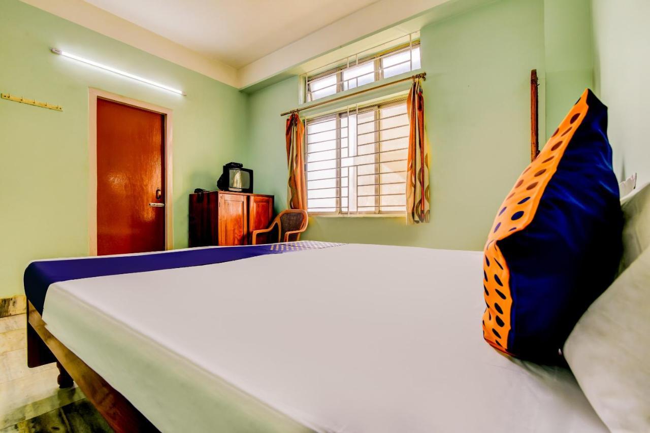 Oyo 63538 Hotel Lotus 1 Khanapara Habitación foto